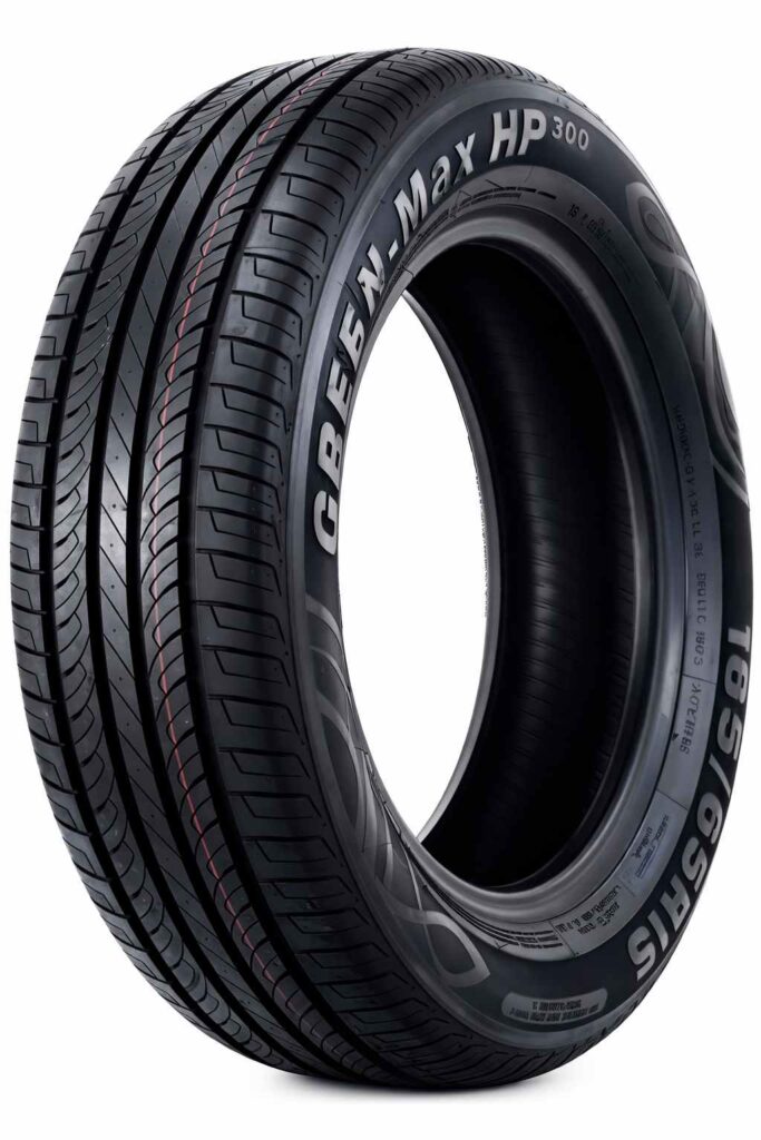 Pneu 185/65R15 88H Green-Max HP300 Linglong com desenho assimétrico da banda de rodagem, fundo branco, foco em tecnologia para uso urbano.
